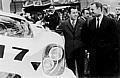 Ferdinand Piëch (rechts) und Gerhard Mitter (links) bei der Präsentation des Porsche 917 am 13.3.1969.